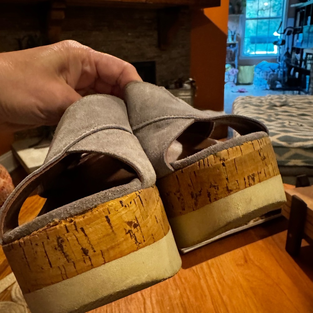 Homers Gray Suede Platform Heels - Picture 4 of 6